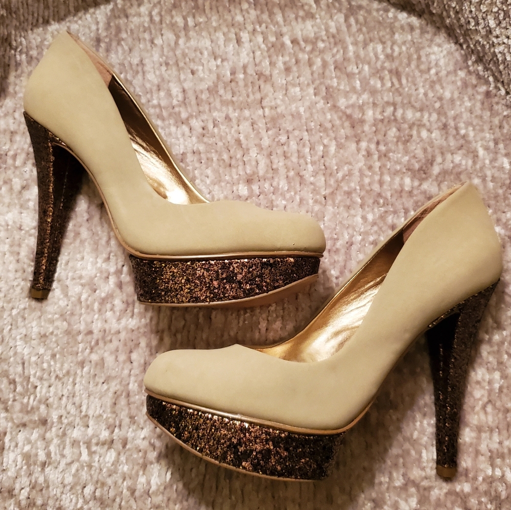 BCBG BCBGeneration Capone Platform Beige Bronze Glitter Pumps - Picture 2 of 9